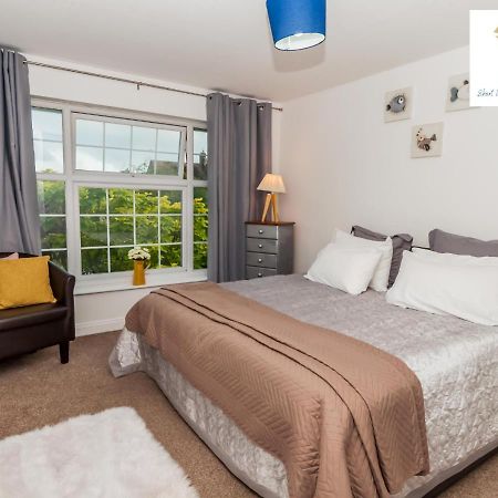 2 Bed Apartment-5 Guests - Business-Relocation-Parking - The Brighton Short Stay & Serviced Apartments المظهر الخارجي الصورة