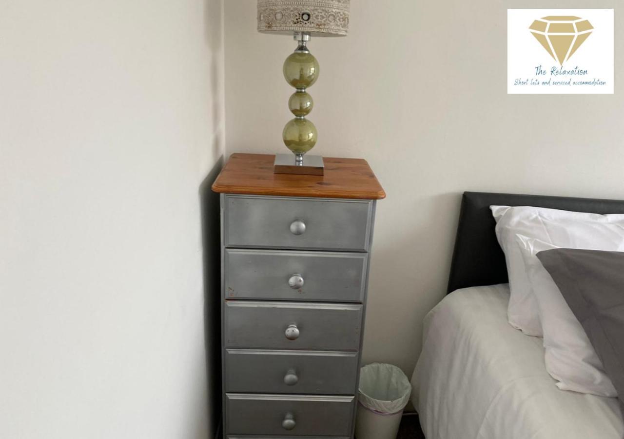 2 Bed Apartment-5 Guests - Business-Relocation-Parking - The Brighton Short Stay & Serviced Apartments المظهر الخارجي الصورة