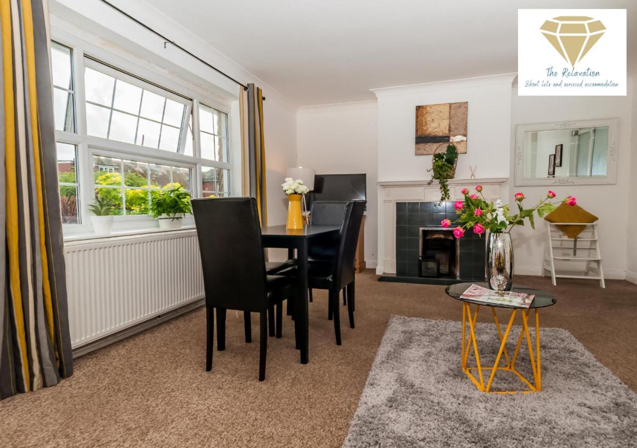 2 Bed Apartment-5 Guests - Business-Relocation-Parking - The Brighton Short Stay & Serviced Apartments المظهر الخارجي الصورة