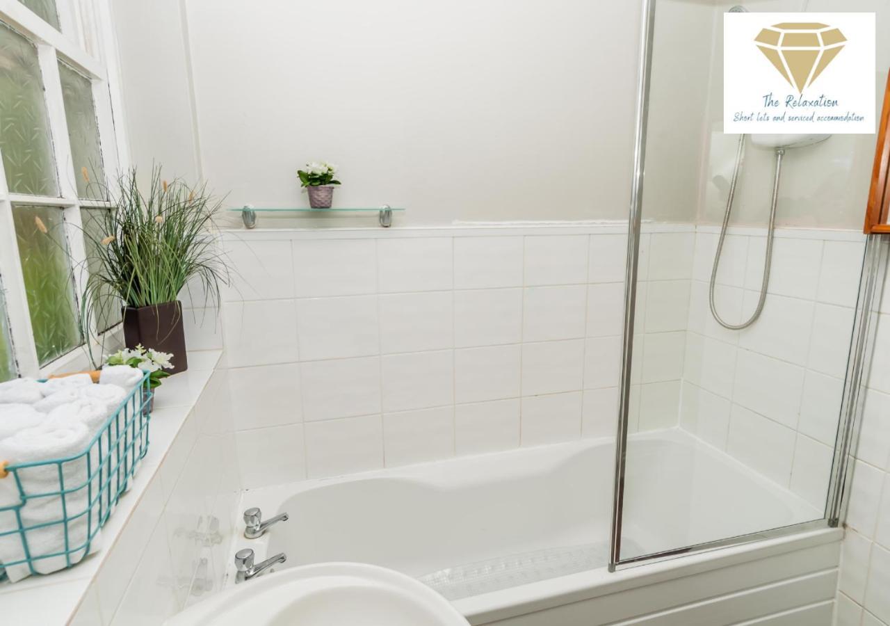 2 Bed Apartment-5 Guests - Business-Relocation-Parking - The Brighton Short Stay & Serviced Apartments المظهر الخارجي الصورة