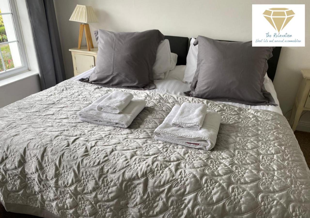 2 Bed Apartment-5 Guests - Business-Relocation-Parking - The Brighton Short Stay & Serviced Apartments المظهر الخارجي الصورة