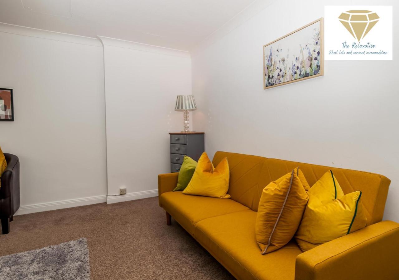 2 Bed Apartment-5 Guests - Business-Relocation-Parking - The Brighton Short Stay & Serviced Apartments المظهر الخارجي الصورة