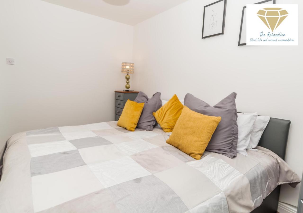 2 Bed Apartment-5 Guests - Business-Relocation-Parking - The Brighton Short Stay & Serviced Apartments المظهر الخارجي الصورة