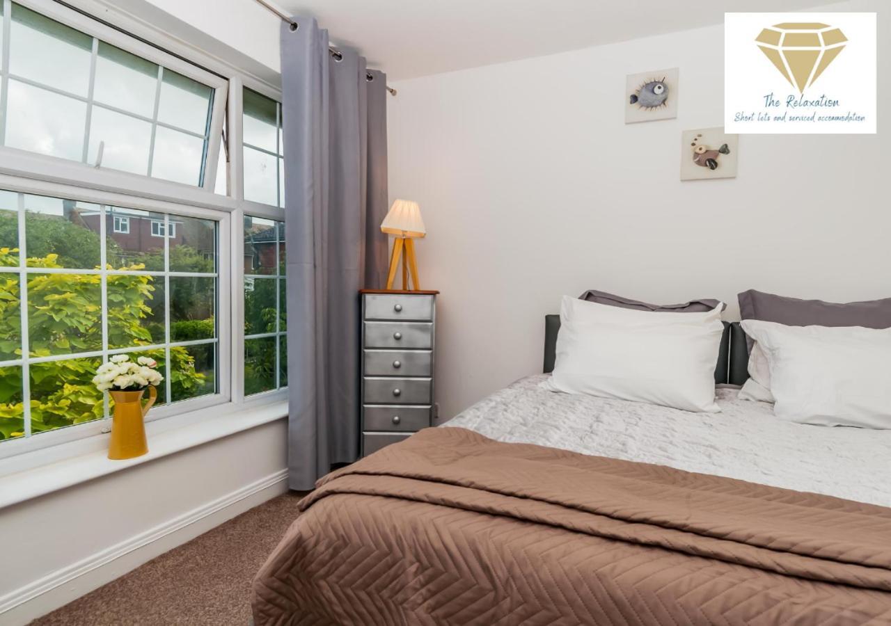 2 Bed Apartment-5 Guests - Business-Relocation-Parking - The Brighton Short Stay & Serviced Apartments المظهر الخارجي الصورة