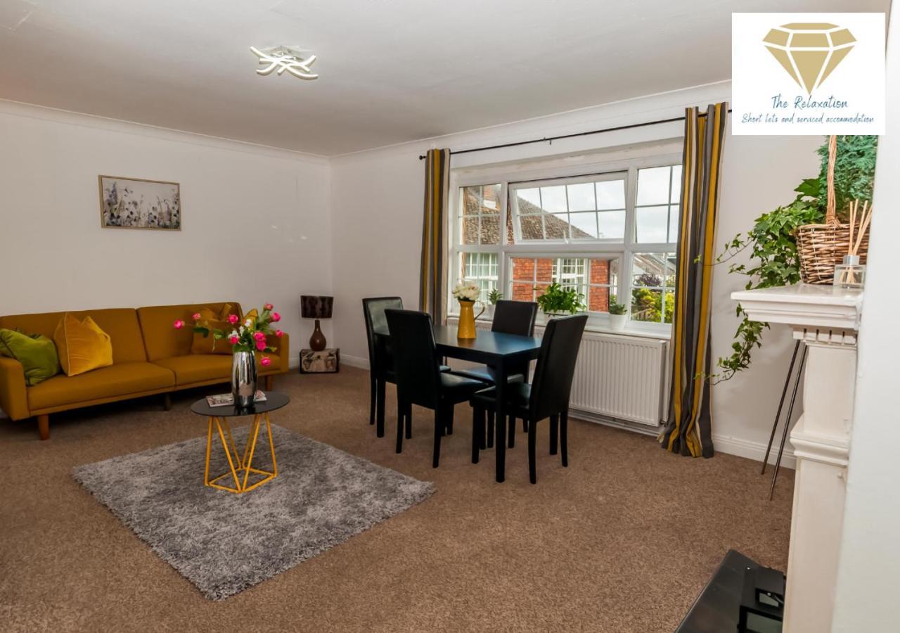 2 Bed Apartment-5 Guests - Business-Relocation-Parking - The Brighton Short Stay & Serviced Apartments المظهر الخارجي الصورة