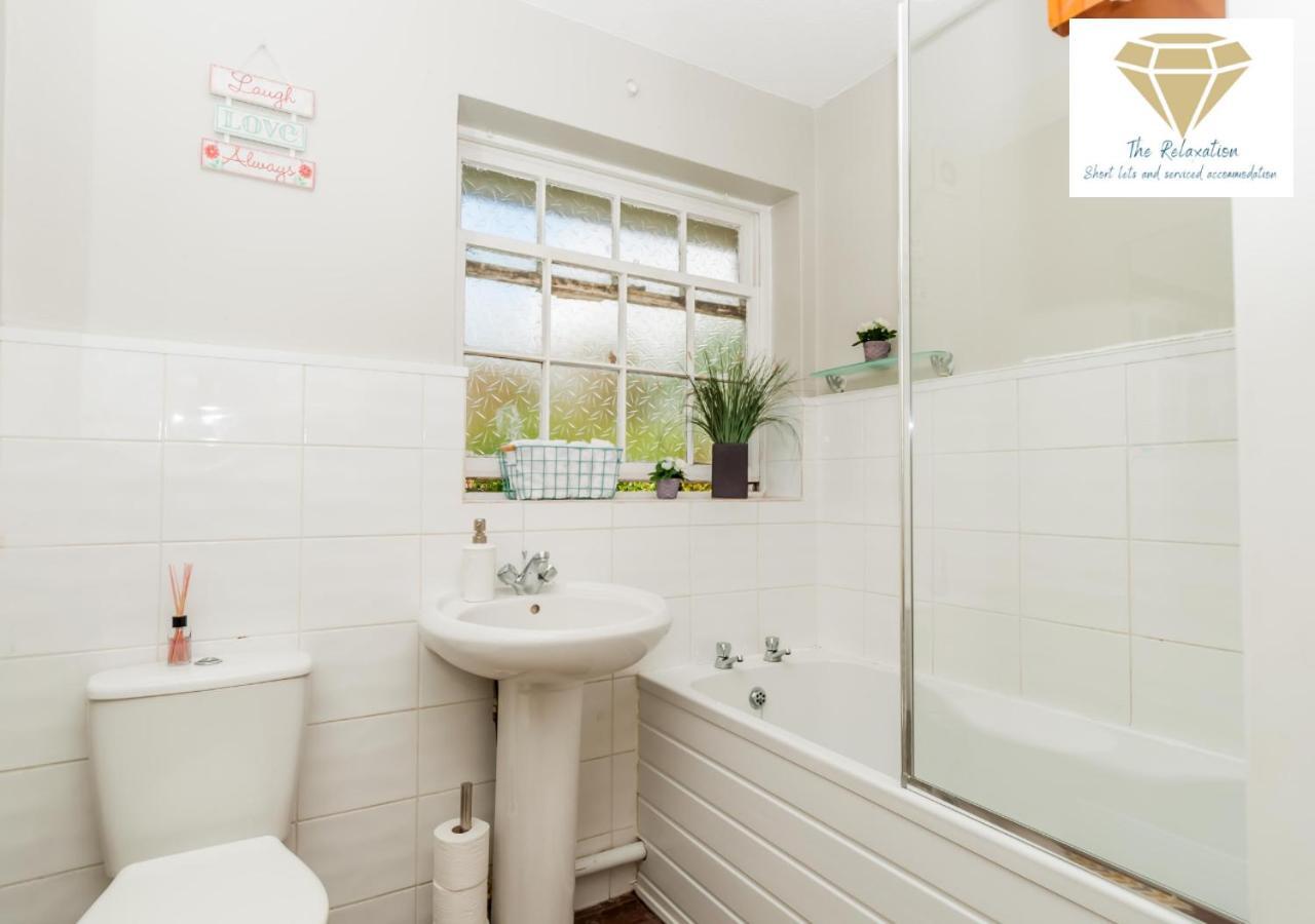 2 Bed Apartment-5 Guests - Business-Relocation-Parking - The Brighton Short Stay & Serviced Apartments المظهر الخارجي الصورة