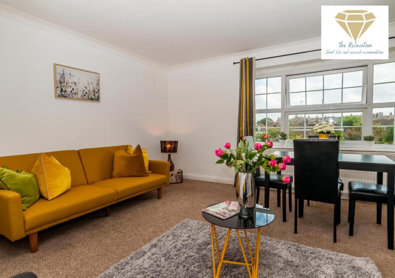 2 Bed Apartment-5 Guests - Business-Relocation-Parking - The Brighton Short Stay & Serviced Apartments المظهر الخارجي الصورة