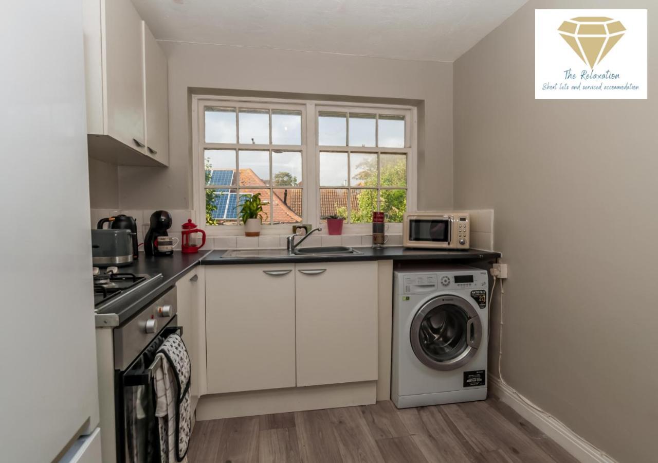 2 Bed Apartment-5 Guests - Business-Relocation-Parking - The Brighton Short Stay & Serviced Apartments المظهر الخارجي الصورة